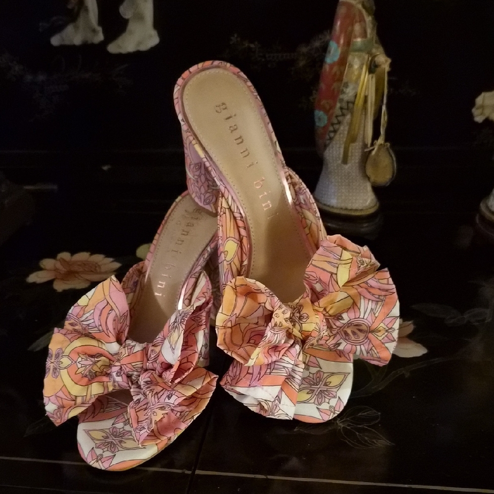4" Heels In Pink And Yellow. So Perfect For End of Summer